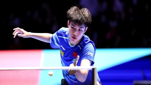 广东宏远训练开放日,冲刺阶段队长鼓劲引欢呼,意甲在即,资深球员宣示担当的简单介绍 广东宏远训练开放日,冲刺阶段队长鼓劲引欢呼,意甲在即,资深球员宣示担当的简单介绍